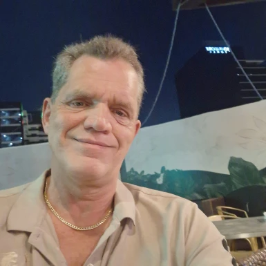 <span>Jens, 65</span>&nbsp;<span style='width: 25px; height: 16px; float: right; background-image: url(/bitmaps/flags_small/DE.PNG)'>&nbsp;</span><br><span>Oldenburg, 德国</span>&nbsp;<input type='button' class='joinbtn' style='float: right' value='JOIN NOW' />