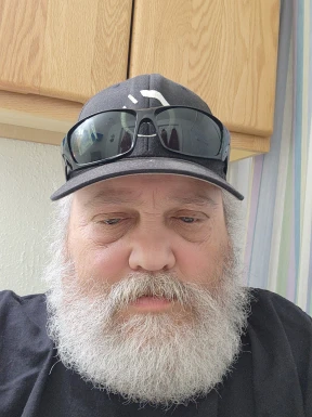 <span>Michael, 60</span>&nbsp;<span style='width: 25px; height: 16px; float: right; background-image: url(/bitmaps/flags_small/US.PNG)'>&nbsp;</span><br><span>Vista, 美国</span>&nbsp;<input type='button' class='joinbtn' style='float: right' value='JOIN NOW' />