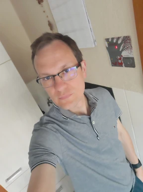 <span>René, 38</span>&nbsp;<span style='width: 25px; height: 16px; float: right; background-image: url(/bitmaps/flags_small/DE.PNG)'>&nbsp;</span><br><span>Platz, 德国</span>&nbsp;<input type='button' class='joinbtn' style='float: right' value='JOIN NOW' />