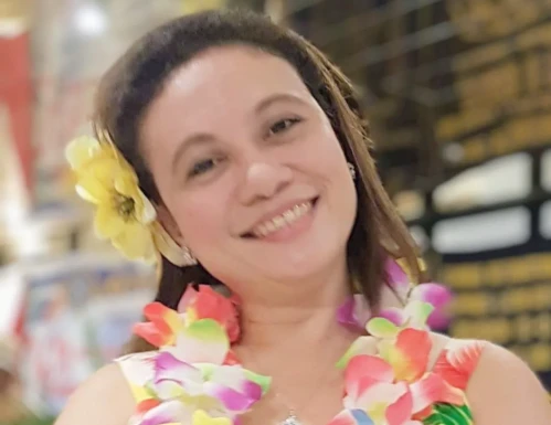 <span>Aimee, 54</span> <span style='width: 25px; height: 16px; float: right; background-image: url(/bitmaps/flags_small/PH.PNG)'> </span><br><span>Muntinlupa, 菲律宾</span> <input type='button' class='joinbtn' style='float: right' value='JOIN NOW' />