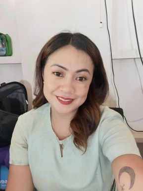 <span>Charo Lyn, 36</span> <span style='width: 25px; height: 16px; float: right; background-image: url(/bitmaps/flags_small/PH.PNG)'> </span><br><span>Magpet, Filipinas</span> <input type='button' class='joinbtn' style='float: right' value='JOIN NOW' />